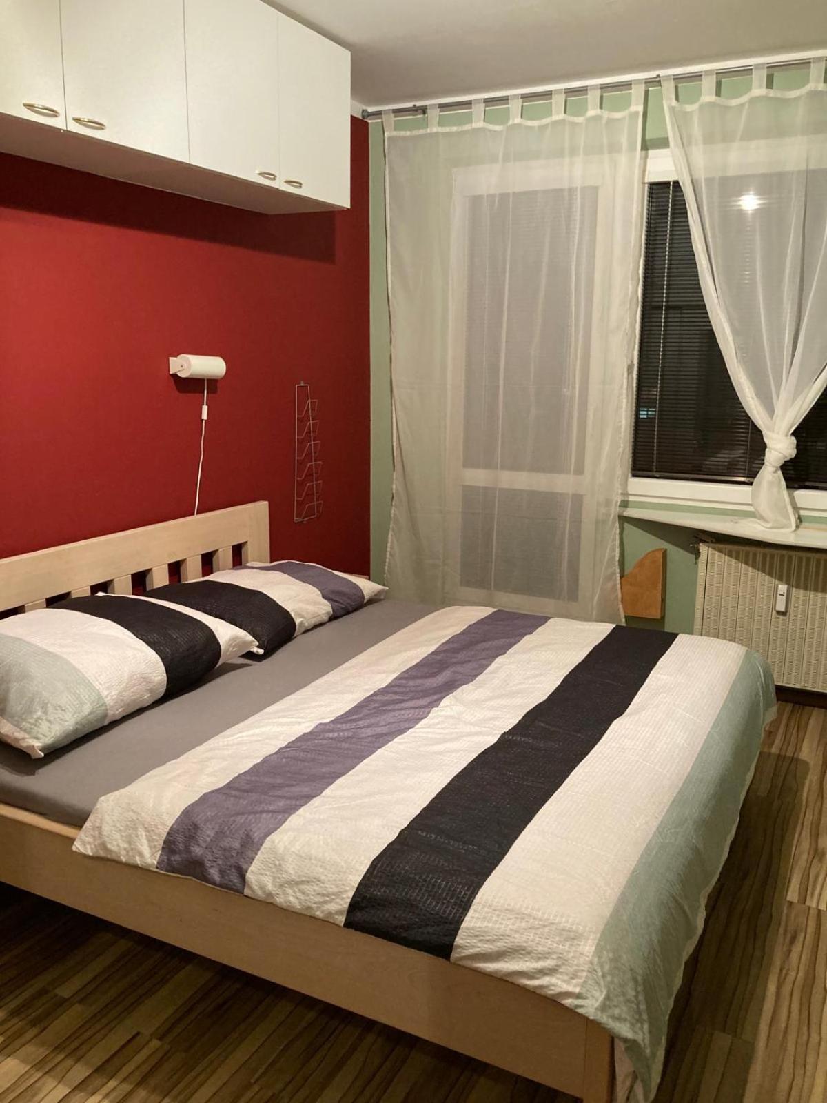 Apartman Hodonin 7 7 7 2 3 4 1 9 4 Bagian luar foto